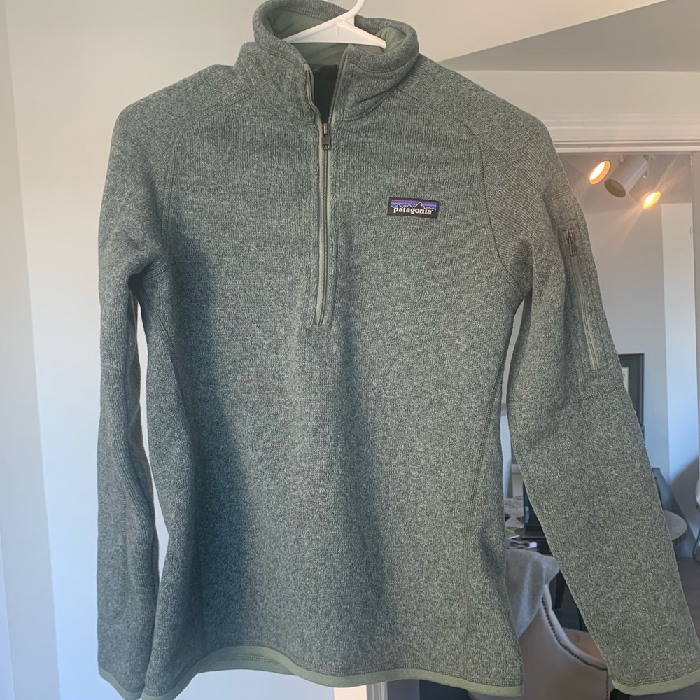 Women’s Patagonia pullover